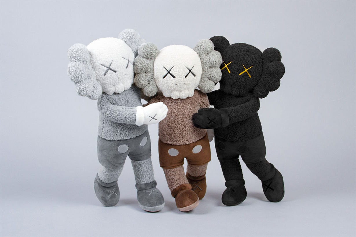 香港個(gè)人展覽“KAWS:ALONG THE WAY”