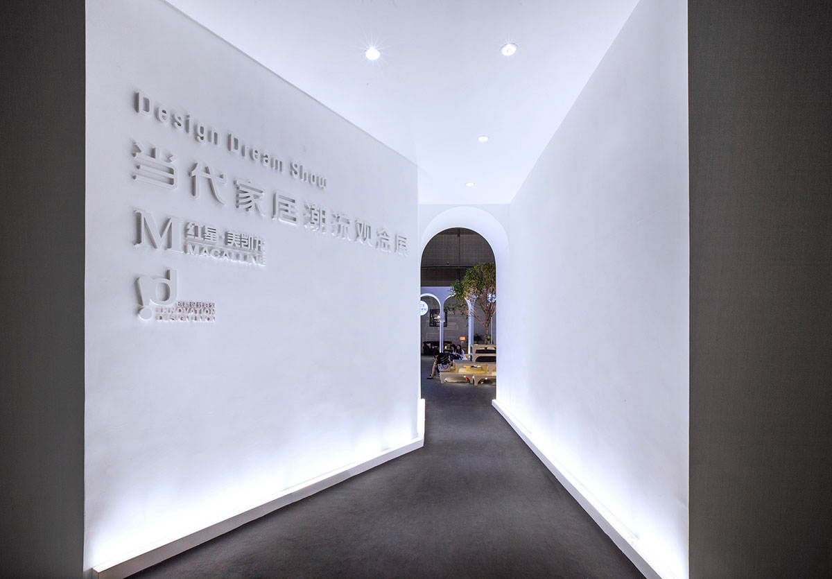 有懸崖、有森林、有山丘，還有一層層的椅子，這個(gè)展館真是新思維