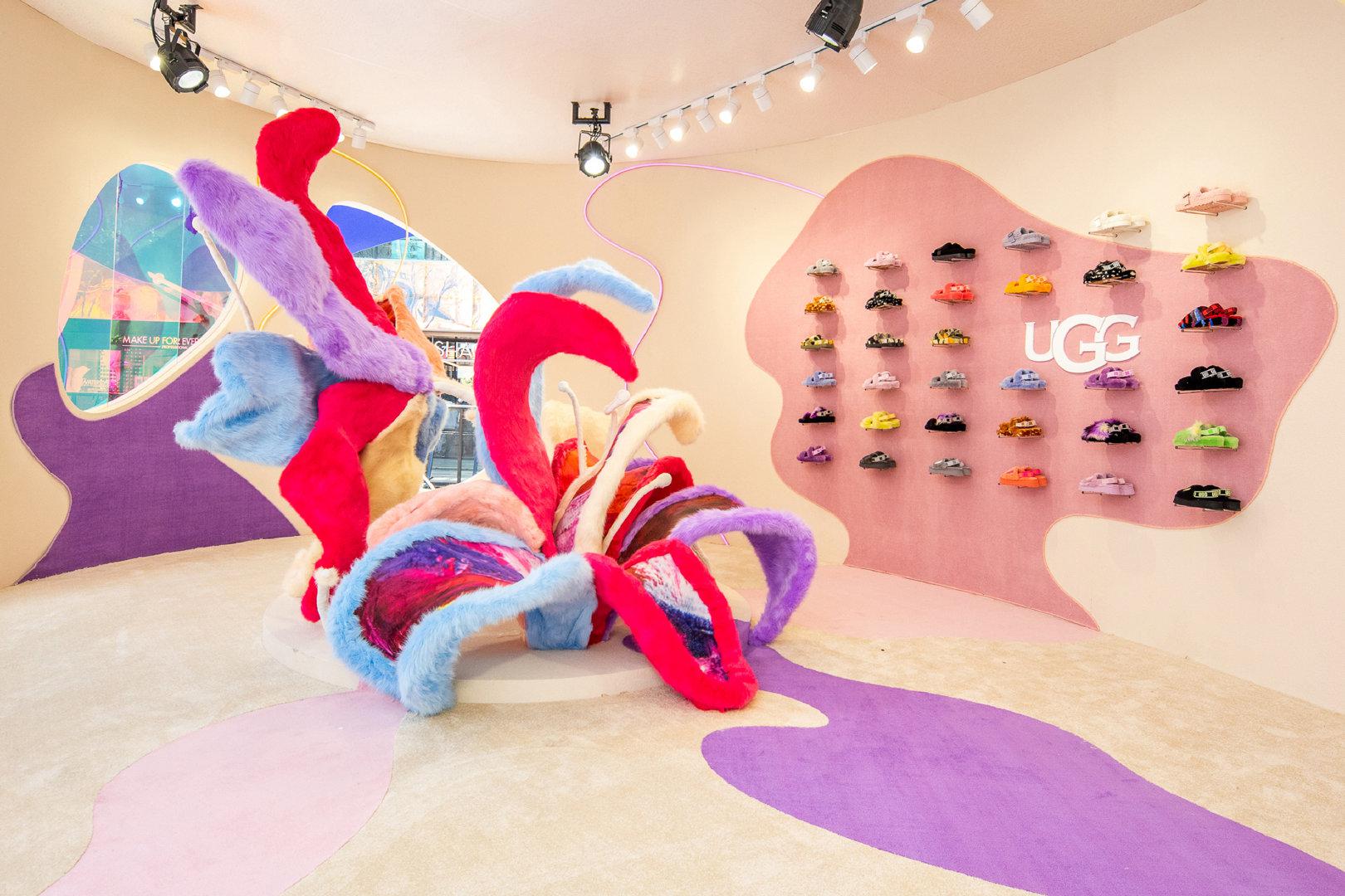 UGG「縱茸里」春日快閃店活動策劃以無界之花展示了三個(gè)怒放空間
