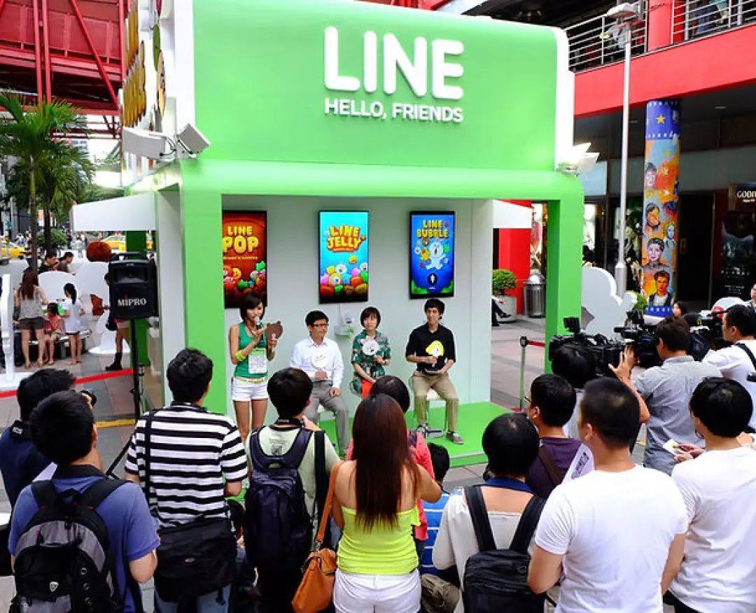通訊軟件LINE這波圣誕營(yíng)銷(xiāo)活動(dòng)策劃創(chuàng)下了驚人的下載量 - 第20張 - 會(huì)展活動(dòng)策劃CCASY.COM 通訊軟件LINE這波圣誕營(yíng)銷(xiāo)活動(dòng)策劃創(chuàng)下了驚人的下載量 - 第20張